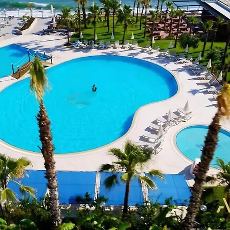 Aria & Ultra Hotel 5*