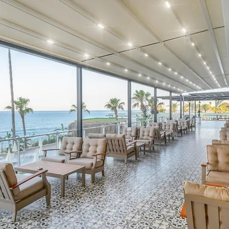 Aria & Ultra Hotel 5*