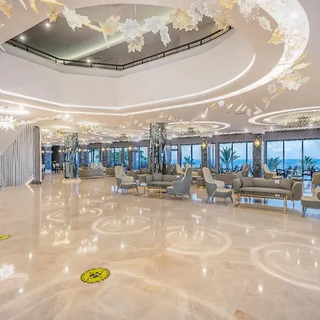 Aria & Ultra Hotel