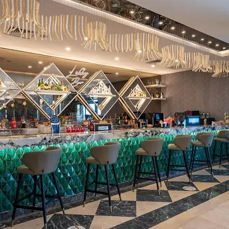 Hotel Aria & Ultra