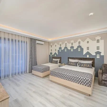 Aria & Ultra Hotel 5*